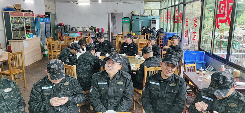 環(huán)?？照{,廠房降溫團隊